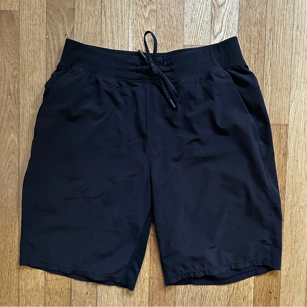 Lulu Lemon Black Athletic Shorts Men’s Size M